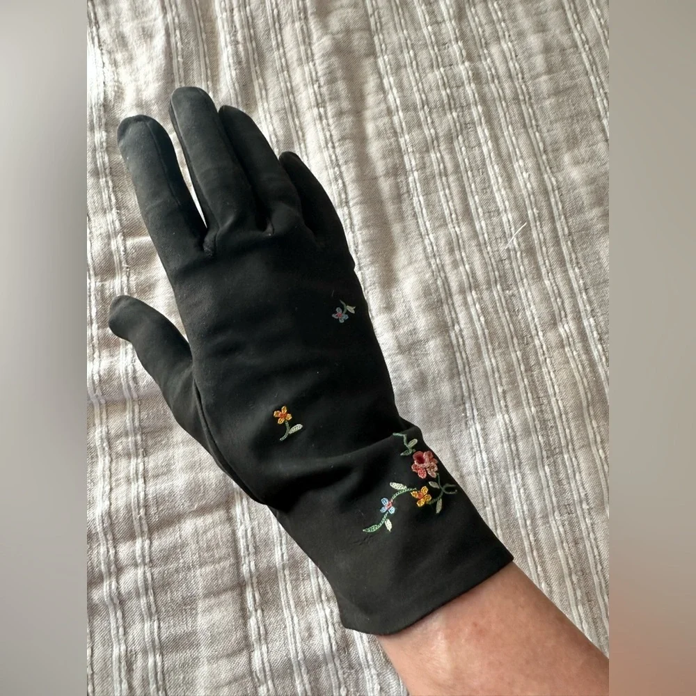 COPY - Vintage suede driving gloves with floral embroidered detail.